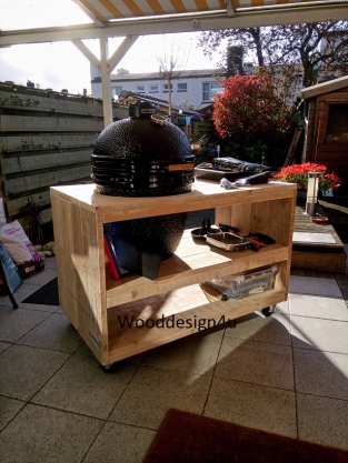 Green egg outdoor kitchen